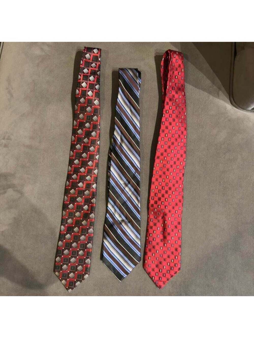 Set of 3 men's ties in black and red #accessorize